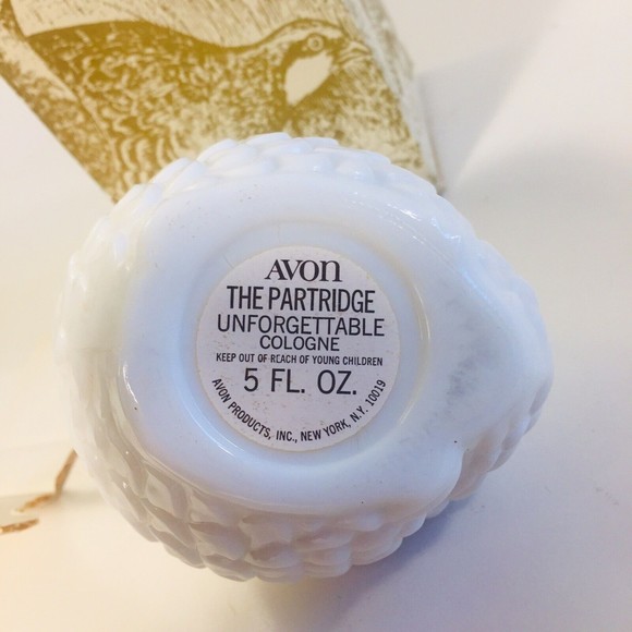 Vintage Avon THE PARTRIDGE Unforgettable Cologne White Glass Partridge UN-Used - Picture 9 of 10